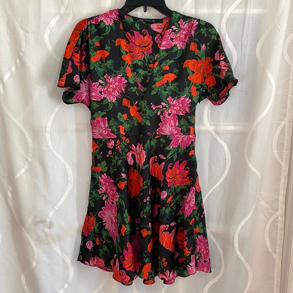 Zara Dresses & Skirts - Zara Woman Floral Print Short Sleeve Dress, Size XS